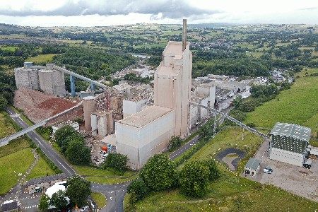 Holcim UK welcomes National Wealth Fund's investment in the Peak Cluster CCS Project